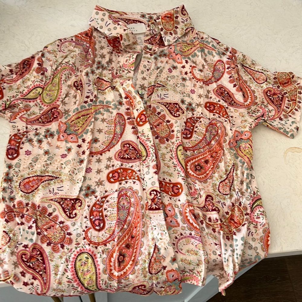 Dee Elly paisley pattern pajama top from Vici